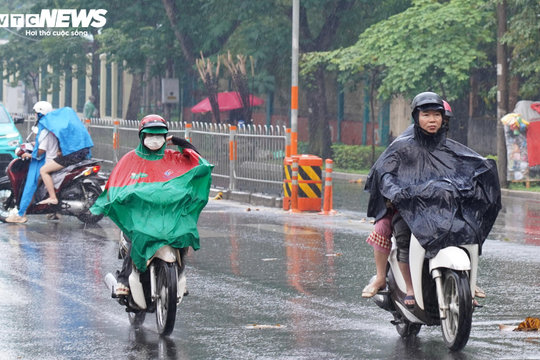Thời tiết TP.HCM ngày 1/4: Ngày nắng gián đoạn, chiều tối có mưa dông vài nơi