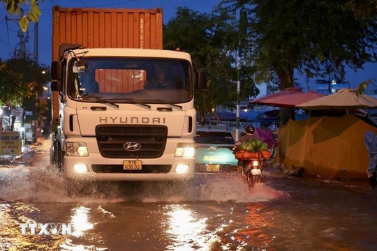 Thời tiết ngày 2/4: Tây Nguyên và Nam Bộ tiếp tục có mưa dông, lốc
