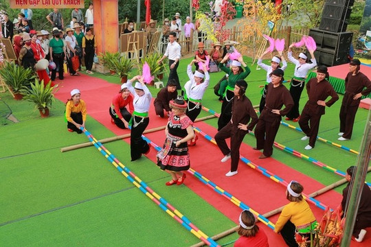 Phú Thọ tạm dừng, hoãn, lùi các hoạt động vui chơi giải trí công cộng tại Tuần Văn hóa - Du lịch Đất Tổ