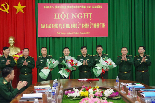 Bàn giao chức vụ Bí thư Đảng ủy, Chính ủy BĐBP tỉnh Đắk Nông