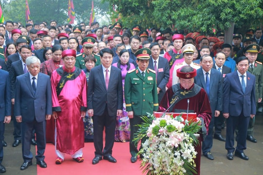 Chủ tịch nước Lương Cường dự Lễ dâng hương tưởng niệm các Vua Hùng