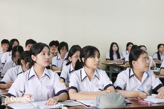 Dự thảo Nghị quyết miễn học phí đối trẻ em mầm non, học sinh THCS, THPT trong cơ sở giáo dục công lập