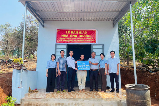 TKV hỗ trợ Đắk Nông 350 triệu đồng xóa nhà tạm