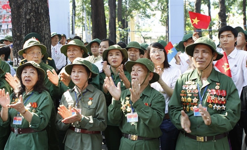 Công văn 1312: Chỉ đạo mới về chăm lo người có công nhân Kỷ niệm 50 năm Giải phóng miền Nam
