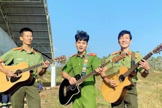 Những giai điệu lấp lánh chiến công