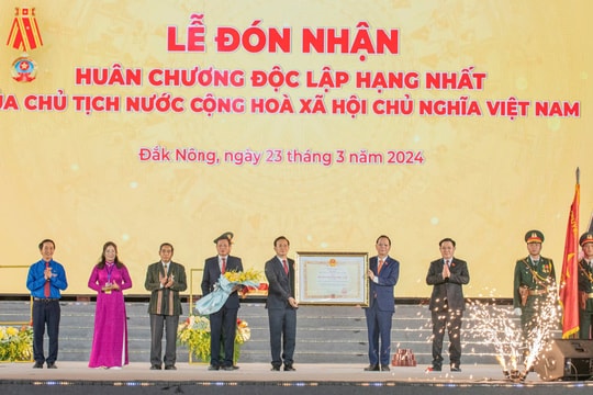 Trang ảnh Lễ kỷ niệm 20 năm tái lập tỉnh Đắk Nông và đón nhận Huân chương Độc lập hạng Nhất