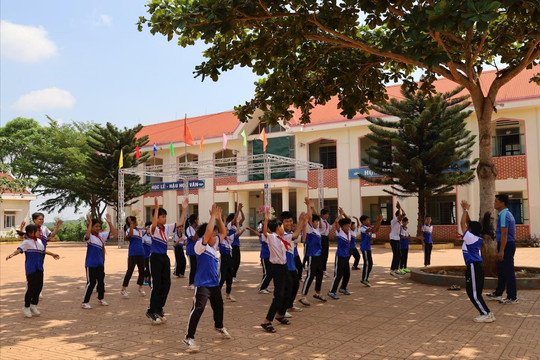 Tô thắm những ước mơ xanh giữa đại ngàn Nâm Nung