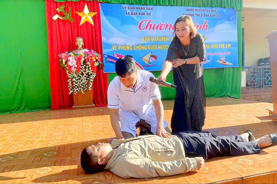 Tuyên truyền, phổ biến pháp luật cho 600 học sinh vùng biên giới Đắk Nông