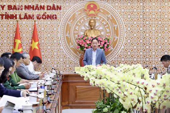 Chủ tịch UBND tỉnh Trần Hồng Thái chủ trì Hội nghị đánh giá tình hình kinh tế - xã hội tháng 4