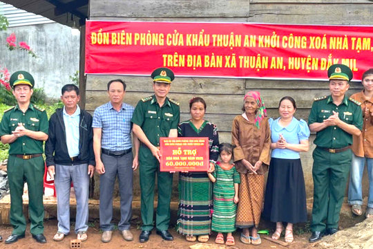 Hỗ trợ xóa nhà tạm, nhà dột nát cho hộ nghèo ở xã biên giới Đắk Nông