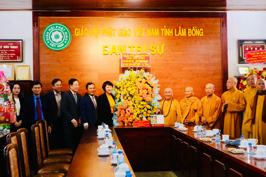 Lãnh đạo tỉnh Lâm Đồng thăm, chúc mừng Đại lễ Phật đản 2025