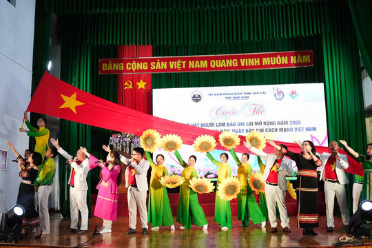 Lắng đọng Cuộc thi Tiếng hát người làm báo Gia Lai mở rộng
