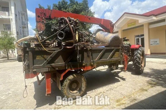 Đắk Lắk: Phòng Cảnh sát giao thông phát hiện 2 vụ việc khai thác cát trái phép