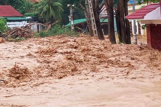 Cả nước nhiều nơi mưa to, nguy cơ lũ quét và sạt lở trên 50 huyện ở 8 tỉnh