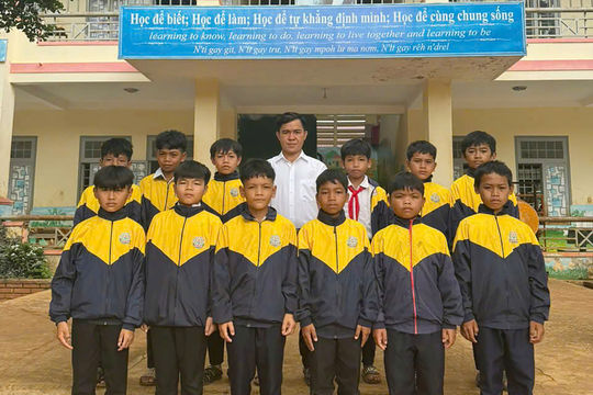 Đội hình hơn 90% cầu thủ dân tộc thiểu số của U11 Đắk Song