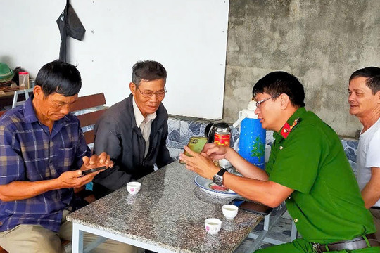 Bảo Lộc: Tập trung hỗ trợ Nhân dân góp ý sửa đổi, bổ sung Hiến pháp qua ứng dụng VNeID