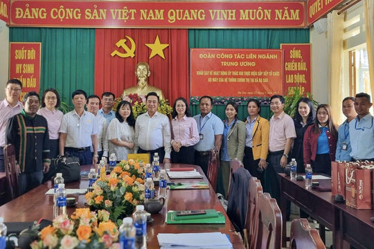 Ngân hàng Chính sách Xã hội Việt Nam khảo sát hoạt động uỷ thác tín dụng chính sách tại Lạc Dương