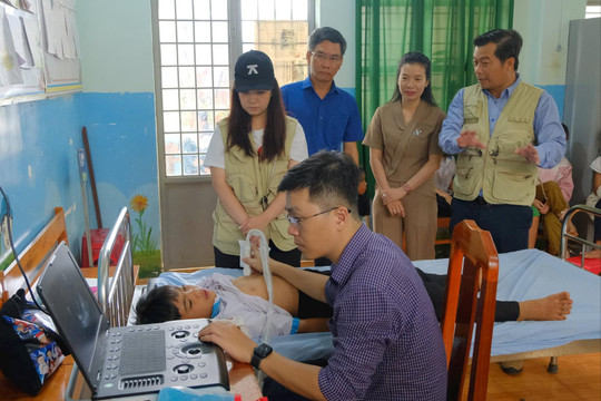 Lan tỏa yêu thương từ chương trình khám tim miễn phí cho trẻ em ở Đắk Nông