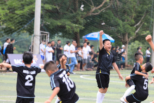 U11 Đắk Mil - U11 Cư Jút: Ngược dòng ngoạn mục, rộng cửa đi tiếp