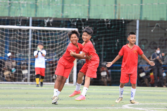 4 đội vào bán kết Giải bóng đá U11 - Cúp Báo Đắk Nông năm 2025