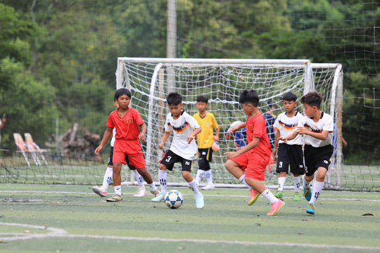 U11 Krông Nô - U11 Đắk R’lấp: Tranh chấp quyết liệt, giành giật ngôi đầu bảng