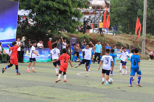 U11 Đắk R’lấp vô địch Giải bóng đá U11 - Cúp Báo Đắk Nông