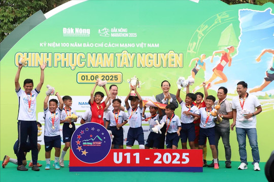 Lễ trao giải Giải Bóng đá U11 – Cúp Báo Đắk Nông năm 2025
