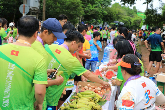 Bổ sung dưỡng chất sau các đường chạy Giải Đắk Nông Marathon 2025