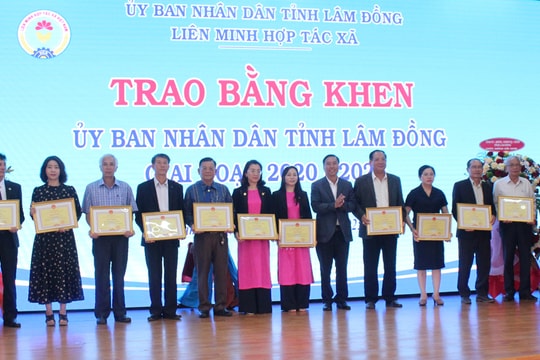Liên minh Hợp tác xã tỉnh Lâm Đồng biểu dương điển hình tiên tiến giai đoạn 2020 - 2025