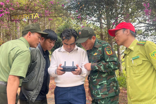 Dùng Flycam để kiểm tra rừng và trật tự xây dựng trên địa bàn Đà Lạt