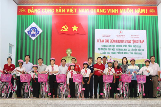 Chăm lo cho người nghèo bằng những việc làm thiết thực