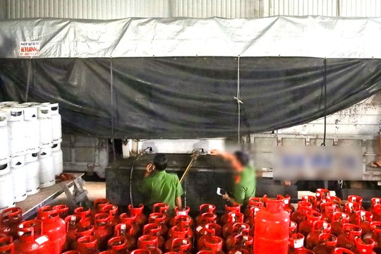 Cần Thơ: Đấu tranh ngăn chặn, đẩy lùi tình trạng buôn lậu, gian lận thương mại, hàng giả, xâm phạm quyền sở hữu trí tuệ