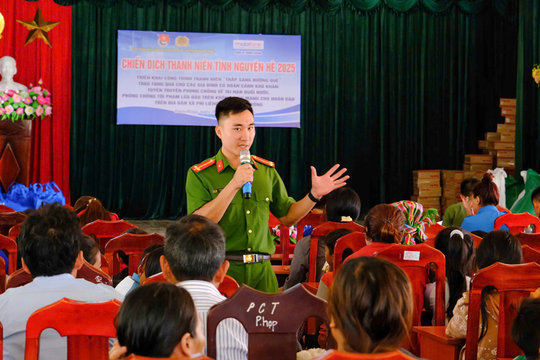 Ban Thanh niên Công an tỉnh ra quân Chiến dịch Thanh niên tình nguyện hè 2025