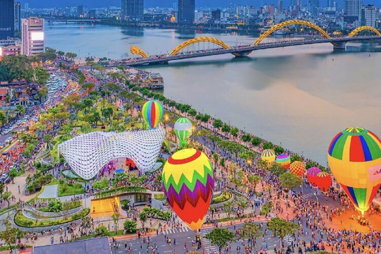Kinh tế Việt Nam 2025: NẮM BẮT XU HƯỚNG, TẬN DỤNG THỜI CƠ, LÀM MỚI ĐỘNG LỰC TIÊU DÙNG THÚC ĐẨY TĂNG TRƯỞNG
