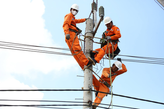 PC Đắk Nông đẩy mạnh đầu tư hạ tầng điện