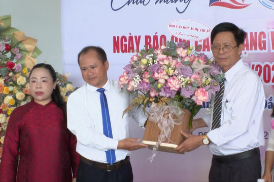 Tạp chí Nâm Nung tọa đàm kỷ niệm 100 năm ngày báo chí cách mạng