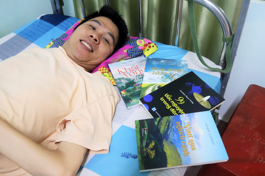 Mỗi trang sách là niềm tin, khát vọng sống