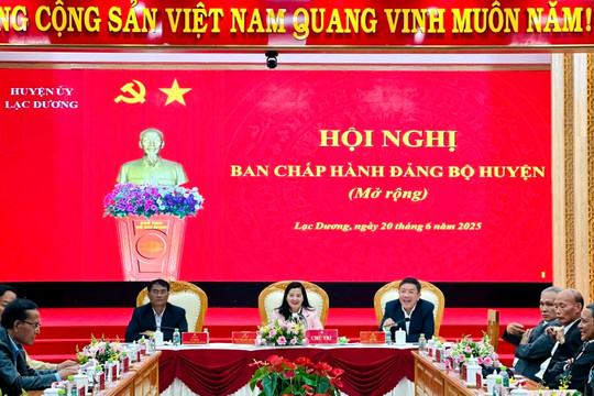 Hội nghị Huyện ủy Lạc Dương lần thứ 22