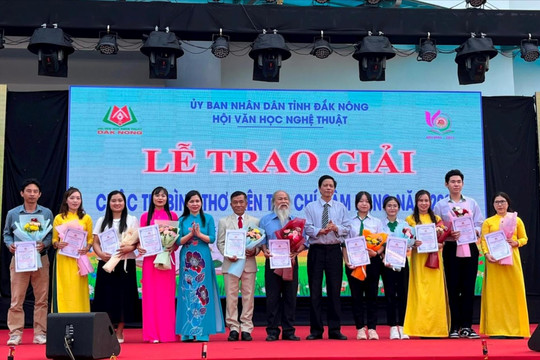Tạp chí Nâm Nung – nơi nghệ thuật chạm tới trái tim