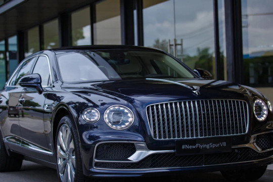 Bentley Flying Spur 2021 – Sedan siêu sang, giá từ 21,5 tỷ đồng