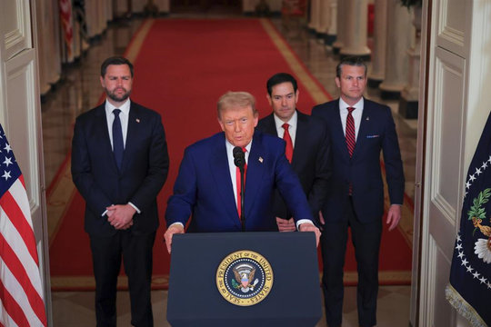 Căng thẳng Israel-Iran: Tổng thống Donald Trump ra lời cảnh báo Iran