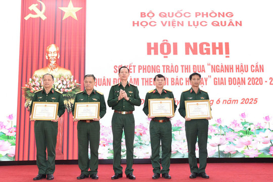 Học viện Lục quân khen thưởng 16 tập thể, cá nhân xuất sắc trong công tác hậu cần