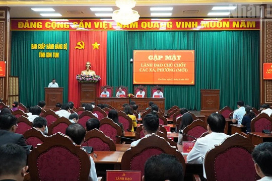 Ban Thường vụ Tỉnh ủy Kon Tum gặp mặt 120 lãnh đạo chủ chốt cấp xã (mới)