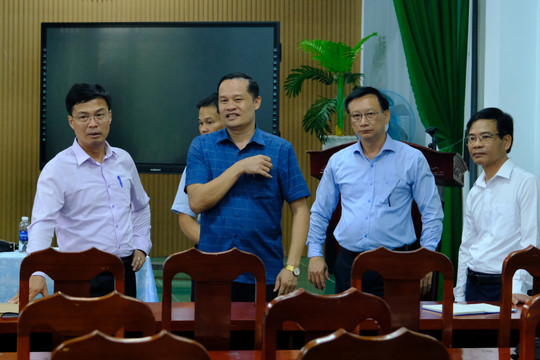 Phó Chủ tịch UBND tỉnh Đinh Văn Tuấn kiểm tra công tác chuẩn bị cho kỳ thi tốt nghiệp THPT năm 2025 tại huyện Đạ Huoai