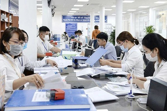 Tinh gọn bộ máy, tinh luyện đạo đức công vụ cốt để gần dân hơn, phục vụ nhân dân tốt hơn - Bài 2: Thái độ của cán bộ, công chức với nhân dân quyết định bộ máy mạnh hay yếu
