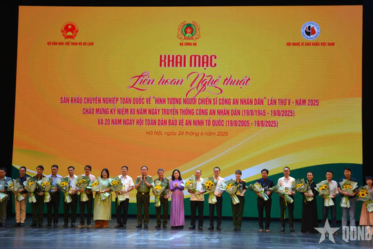 Khắc họa hình tượng người chiến sĩ Công an nhân dân trên sân khấu