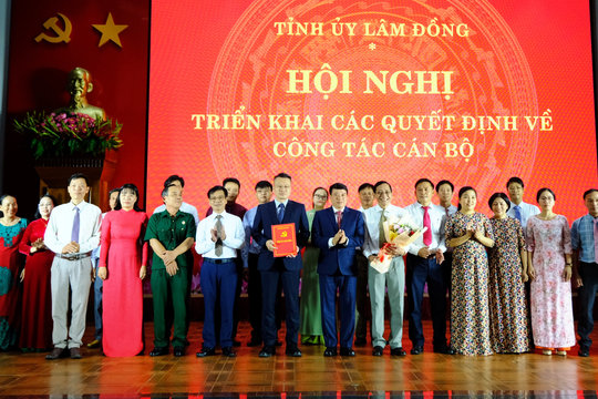 Công bố quyết định về công tác cán bộ của 9 xã mới tại huyện Đạ Huoai