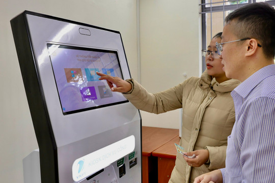 Kiosk dịch vụ công tự động - công cụ đắc lực phục vụ hành chính công