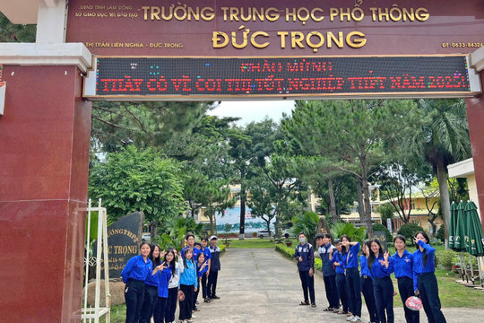 Đức Trọng: Hỗ trợ 200 học sinh dân tộc thiểu số và có hoàn cảnh khó khăn tham dự kỳ thi tốt nghiệp THPT 2025