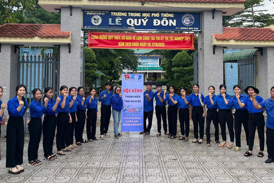 Đạ Huoai: 23 đội hình thanh niên xung kích tiếp sức mùa thi